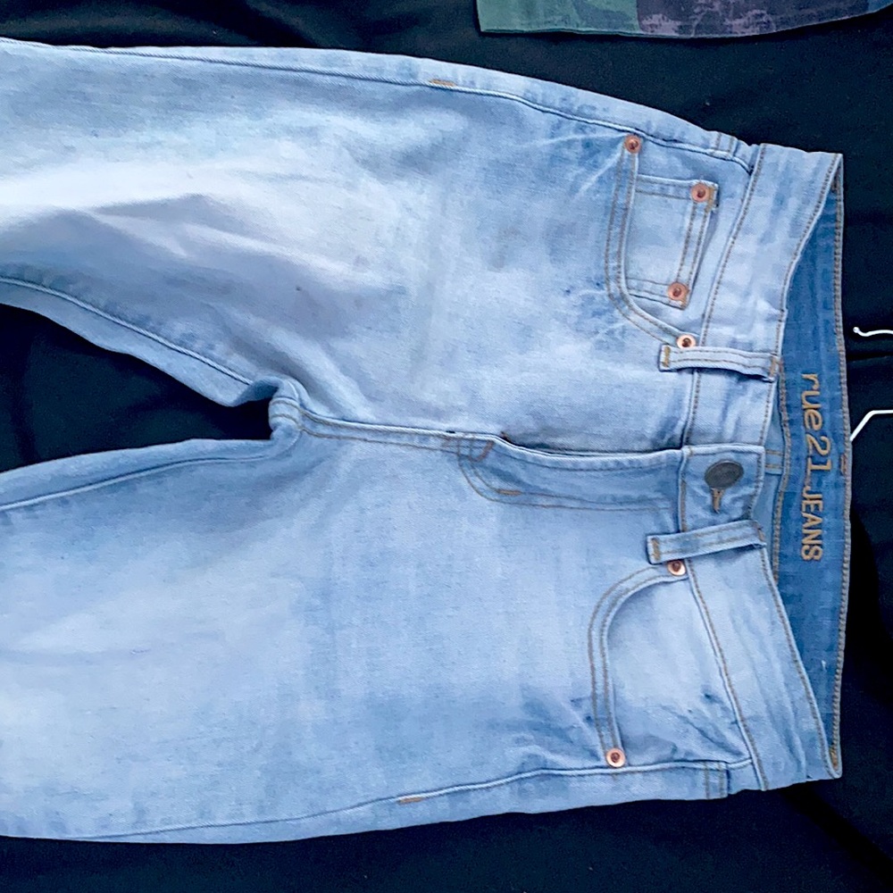 Selling rue21 blue skinny jeans